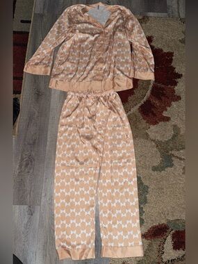 Women's Peach Geometric Print Pajama Set - Long Sleeve Top & Elastic Waist Pants